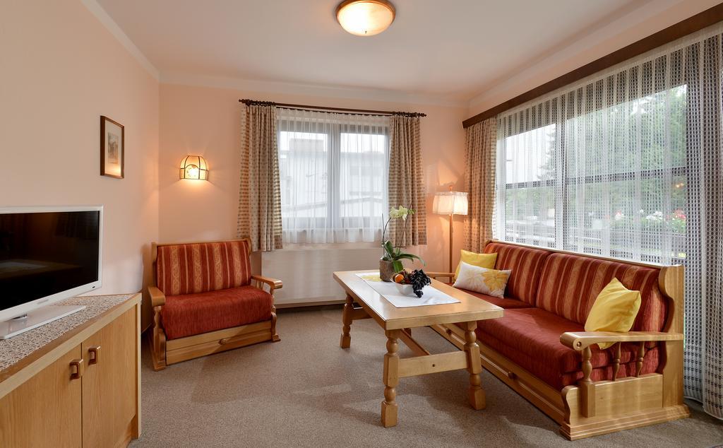 Cafe Rainer Apartment Sankt Johann in Tirol Bagian luar foto